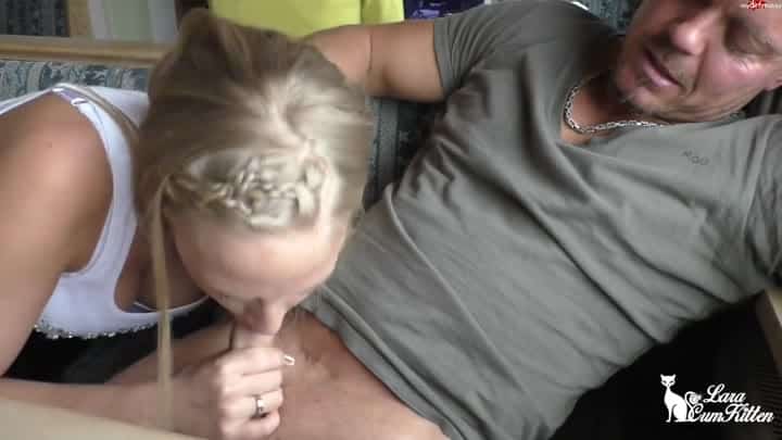 Lara-CumK!tten – War diesmal krass – Public Fick der Kneipe