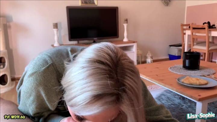 Lisa_S0phie – Happy Schniblo Tag – Ich weiss, was Maenner heute brauchen