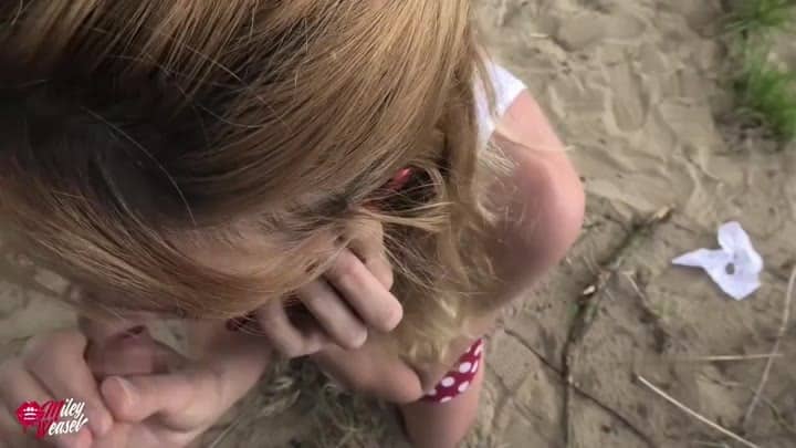 Miley-Weasel – Spanner fickt meinen Arsch und der Freund ist am Telefon