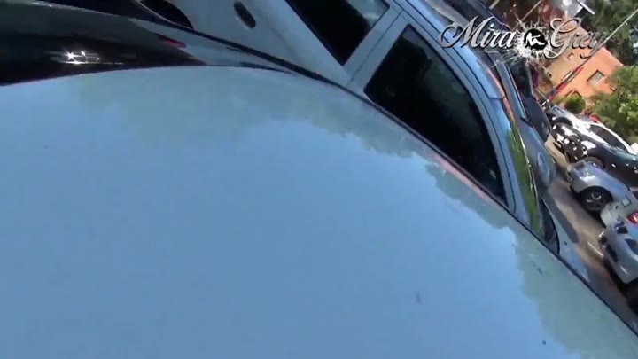 Mira-Gr3y – Fremden Schwanz gelutscht – Public