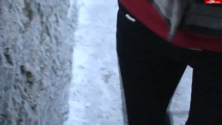 SlutMachine – Erst geblasen dann gefickt