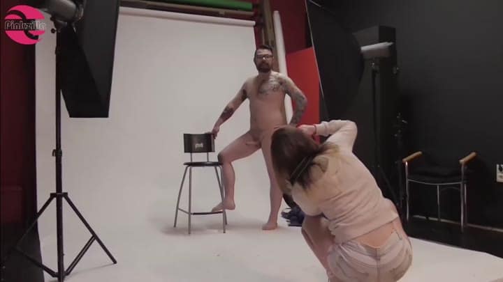 Ashley-Coxx – Als Willige Fickfleisch beim Fotoshooting benutzt