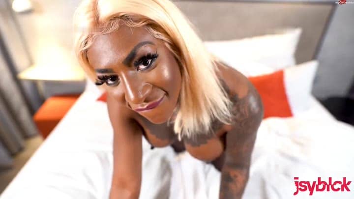 Josy-Black – Dirtytalkvideodreh endet in Nylonfootjob und Anal Creampie