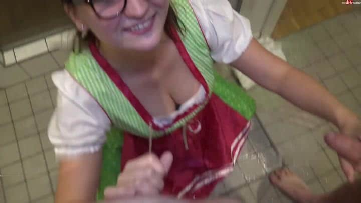 Luna-Light – Dirndl Titten Piss