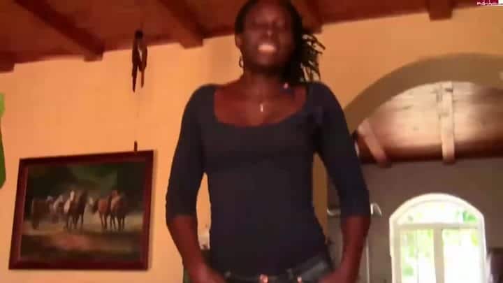 African-flower – Geiler Jeanspiss von Black Teeny