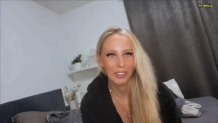 Ella-Wolff – Das erste mal in Dessous – Ich hoffe ich gefalle dir! Willst du mehr sehen