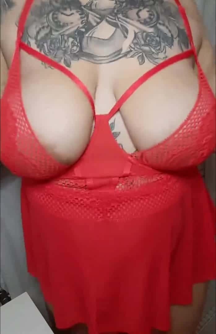 Lola_Jane – Lady in Red