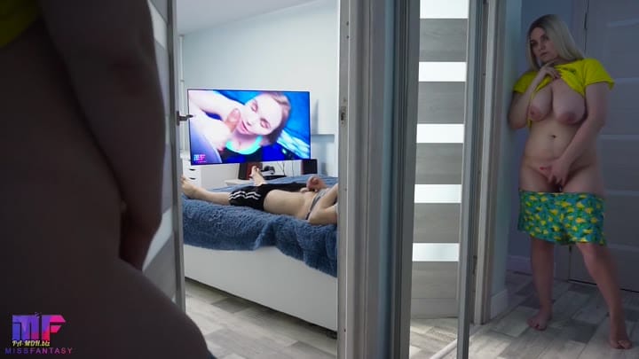 Miss_Fantasy – Stieftochter beobachtet stiefvater Teil 2