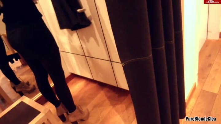 PureBlondeClea – Teen frißt SPERMA im LADEN!