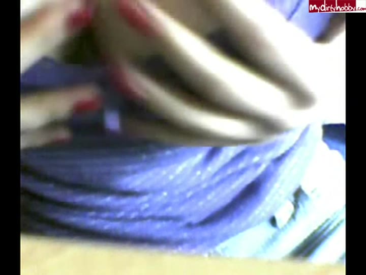 SexyJaqueline – Erotischer Tittenstrip
