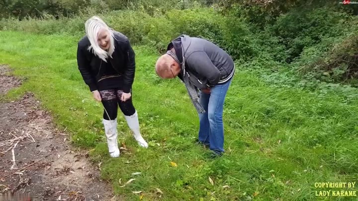 LadyKarame – Eierschmerz beim Wandern