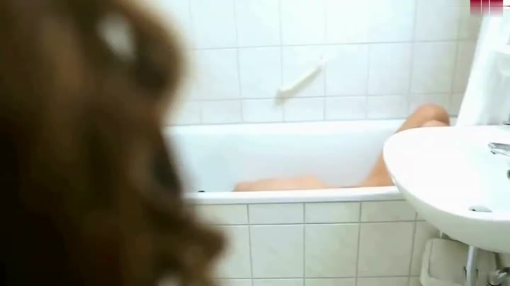 TamaraMilano – Nach 1 Woche Durst Sauf meine süsse Pisse SKLA