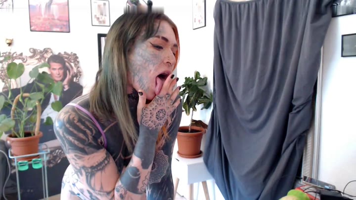 Balea_Scarleg – Ich lecke meine finger