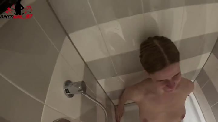 Bikergirl_97 – OMG – Ich werde komplett angepisst