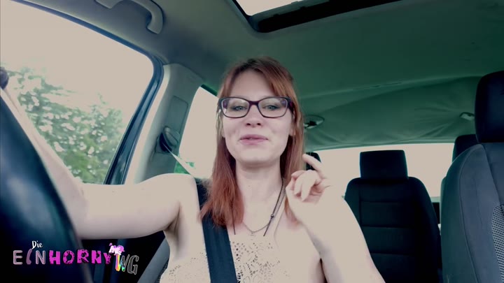 DieEinhornWG – Sexy Vlog – Masturbieren im Auto vor dem Kundentermin