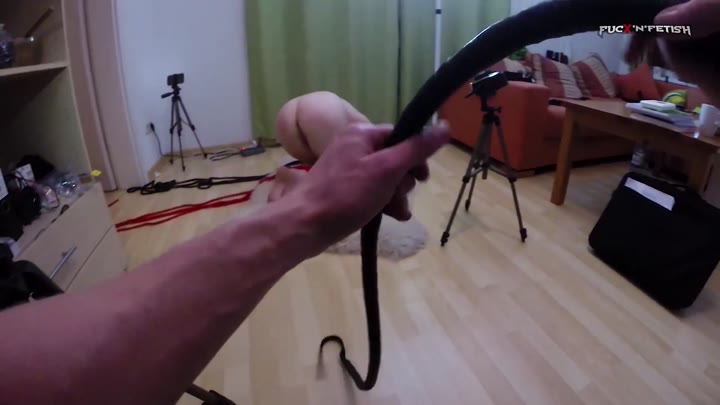 FucknFetish – Sklavinnen Bondage-Auspeitschung Part 1