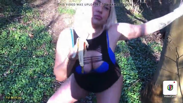 MiaXXX – Erst die Banane dann den Schwanz gelutscht