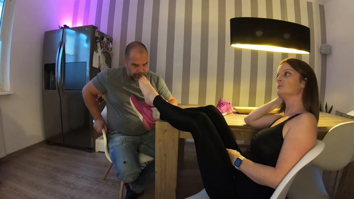 sabdeluxe – Verehre meine Turnschuhe