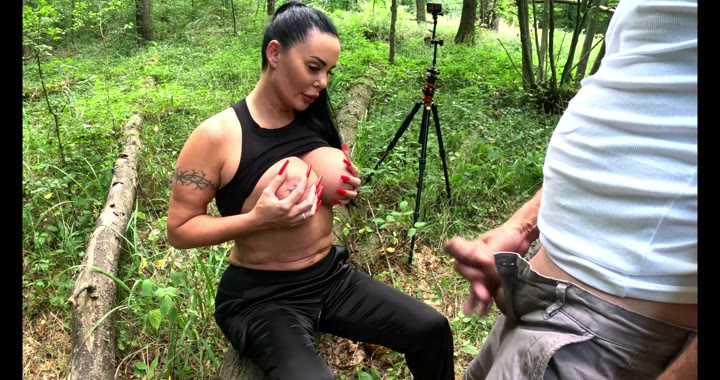 SportHotel – Spanner im wald beobachtet beim wixxen