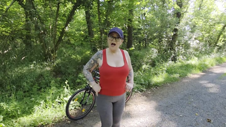 Fire_Fox – Ein Blowjob für deine Fahrrad Pumpe