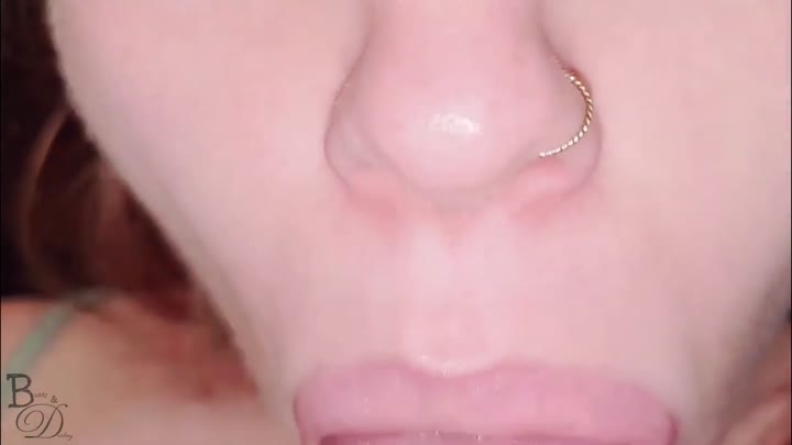 lina-darling – Kann den Schwanz immer noch nicht widerstehen und bekommt Cumshot