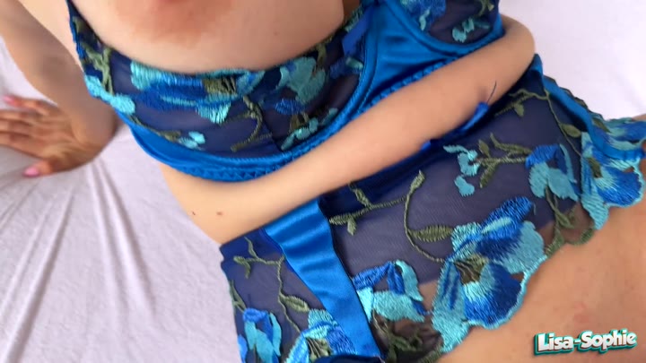 Lisa_Sophie – Squirt Rekord – So heftig und viel hab ich noch nie abgespritzt