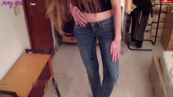 MaryHaze – Mega Pisseflut in Jeans und Höschen
