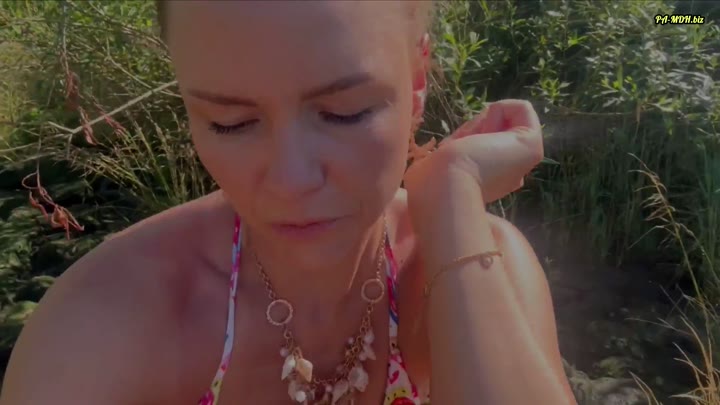 Bibixxx – STRULLERN AM STRAND
