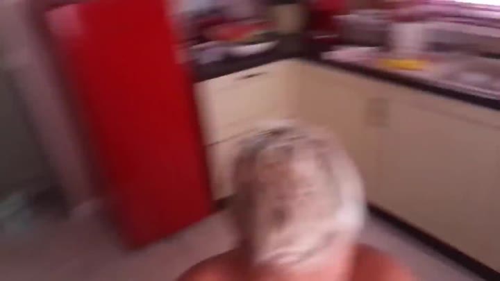 Crazyfamily1970 – Stiefmutter dazu gebracht, meinen arsch lecken