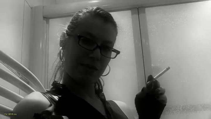 Deutsche_Dominaz – Latex Style