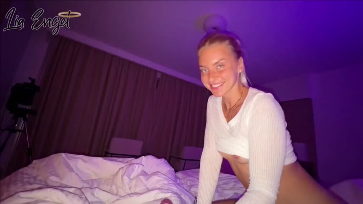 LiaEngel – GUTE NACHT LATTE – Sex statt schlafen