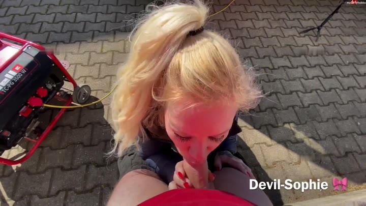 SteffiBlond – Wie krass Zerfetzt in den Jeans Fickschlitz gefickt – Bis das Sperma auf den Jeansarsch spritzt