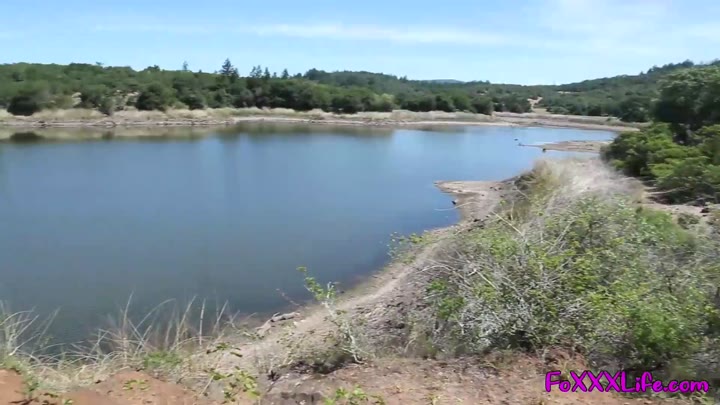 Thefoxxxlife – Back Trail Wandern macht Brooke schlucken