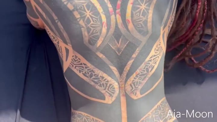 Aja-Moon – Free Use – Das ist mir noch nie passiert