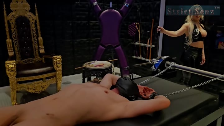 Strict_Senz – Sheela Sinner Bestrafung Durch Kitzeln Auf Der Streckbank