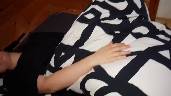 LeMaSnuSnu – POV du schaust mir beim masturbieren zu und fickst mich bis zum Cumshot