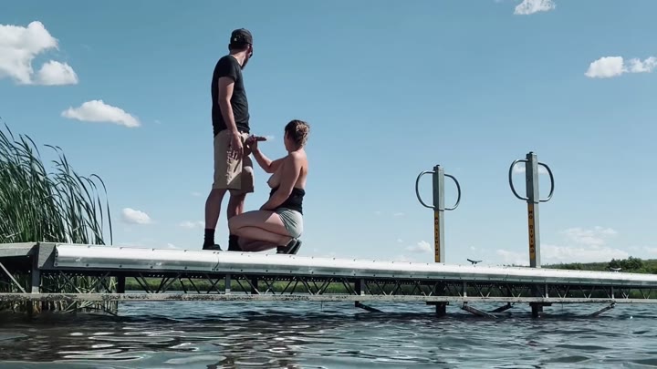 Mya_Lane – Sex auf dem see für jedermann zu sehen