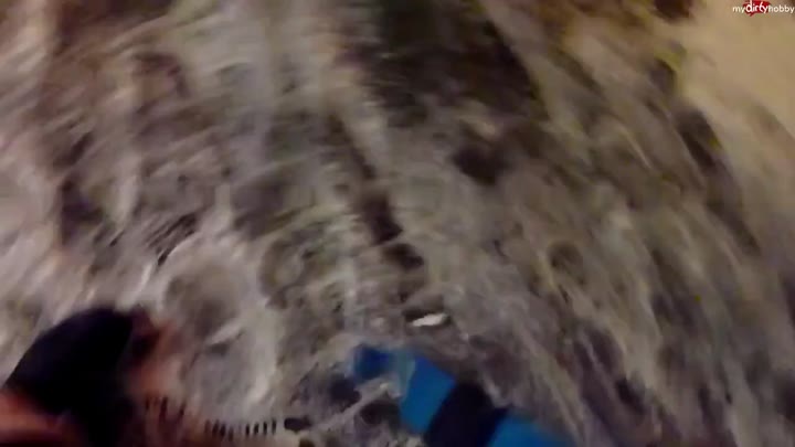 ViktoriaGoo – Piss-Dienst aufm McD-Parkplatz