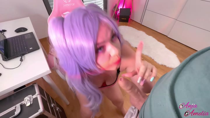 AnjaAmelia – Gamer Mädchen fickt live im stream, zuckende Pussy und wird mit sperma bedeckt
