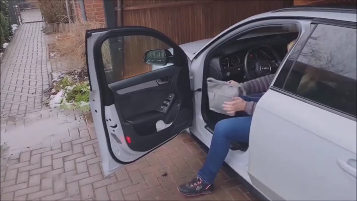 Julia-Winter – OMG – 1. mal Anal und ferngesteuert im Supermarkt