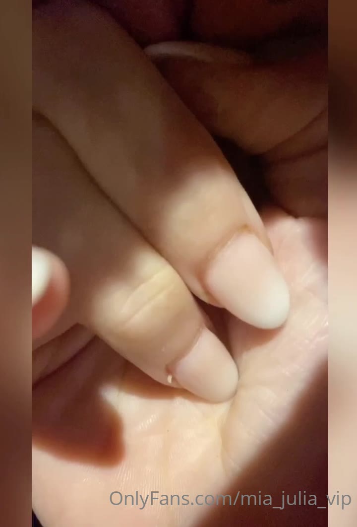 Mia_Julia – Wie viele Weintrauben passen in meine Pussy