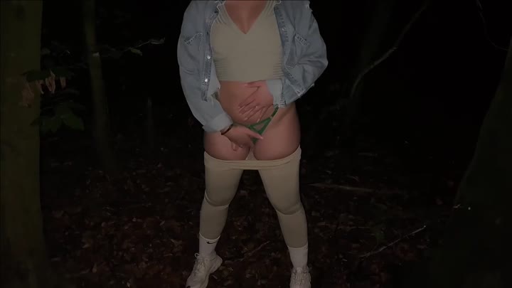 mysweetpeach_ – Waldfick in Gym-Leggings – Wir wurden erwischt beim geilen fick im Wald