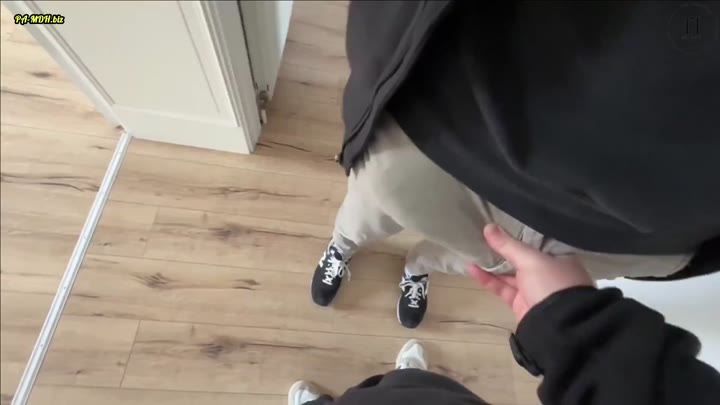 TheTemptingTwosome – Wohnungsbesichtigung eskaliert Teil 1 – Mein Vermieter besamt meine haarige Fotze