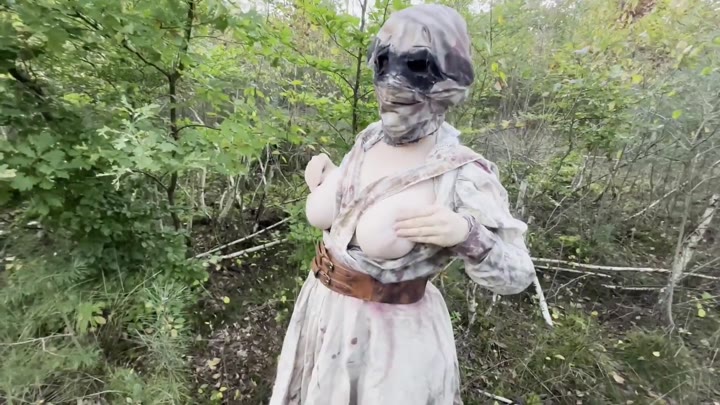 VyvaVega – Dead by Daylight Nurse Cosplay – Allein im Wald
