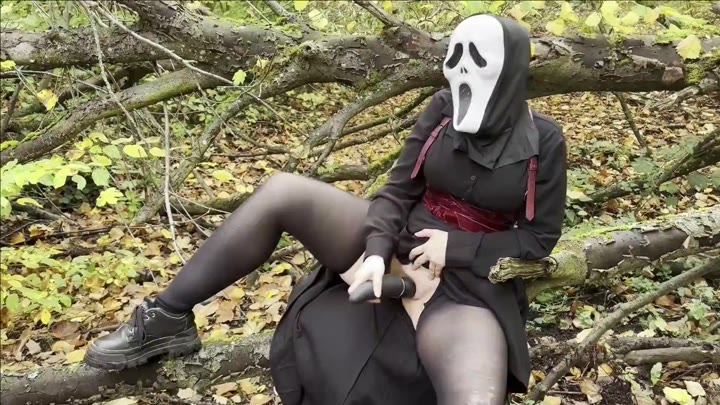 VyvaVega – Female Ghostface – Verfluchte Wälder
