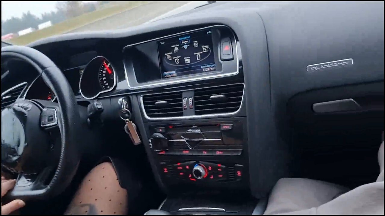 germanmaskedlucie – Autobahn-Orgasmus – Wichsen bis zum Sperma-Schlucken