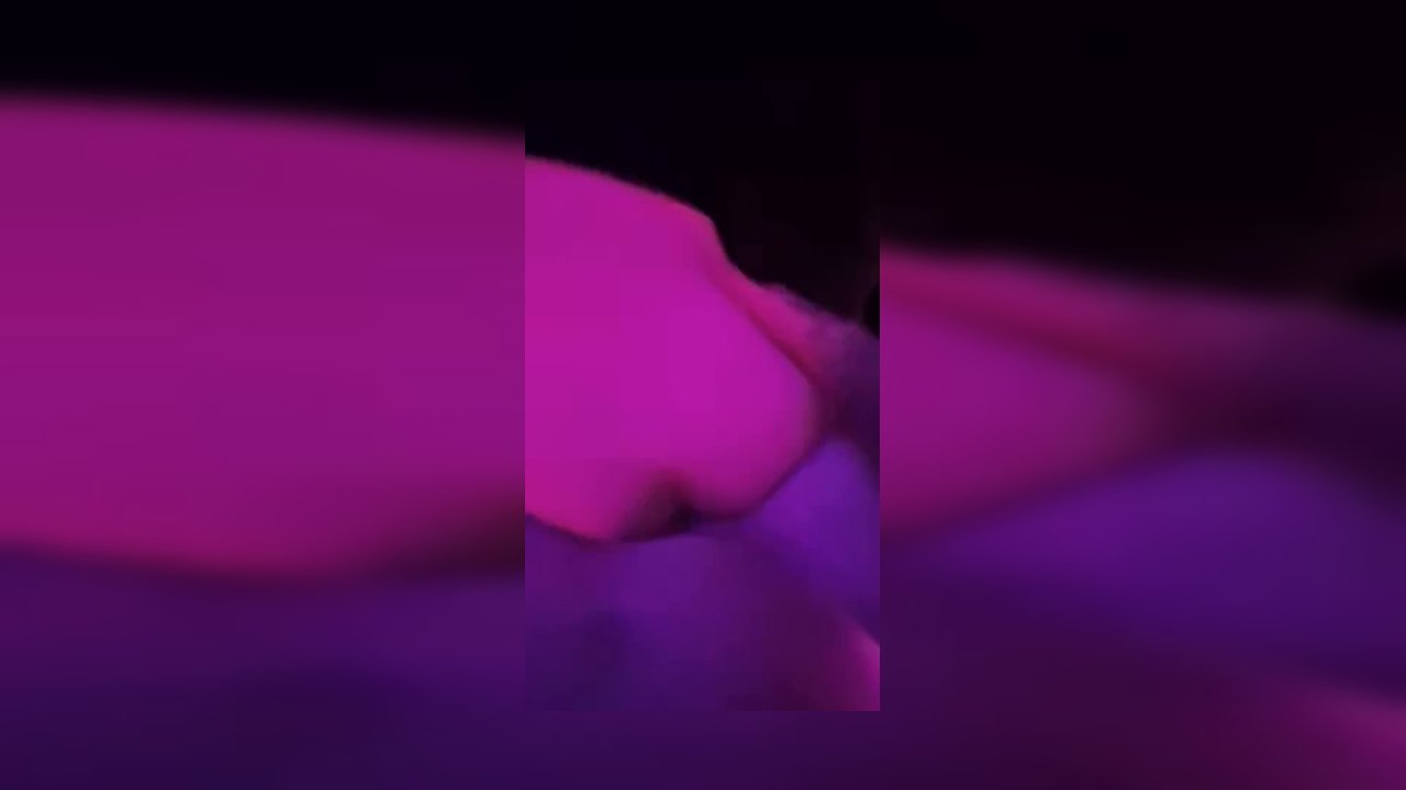 SecretFever – Paar nimmt zuerst 19 jahre auf der couch gefickt