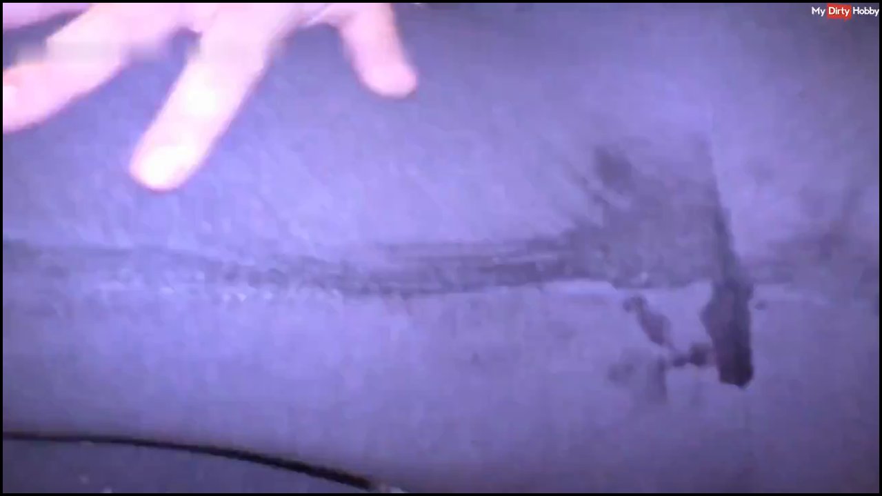 Suggargirl98 – Eingenässt im Hotelflur