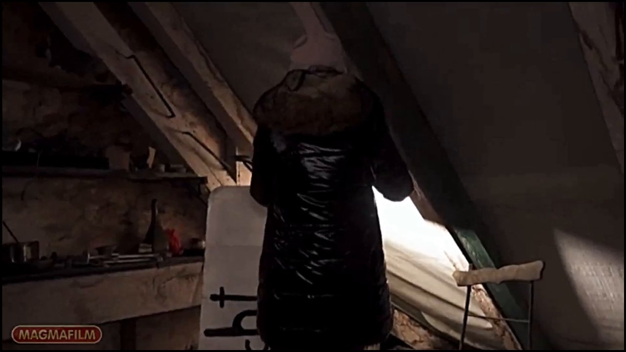 Jason Steel – Zwei Kumpels Schleppen Eine Willige Fickstute Ab – BodoBanger – Julia Parker