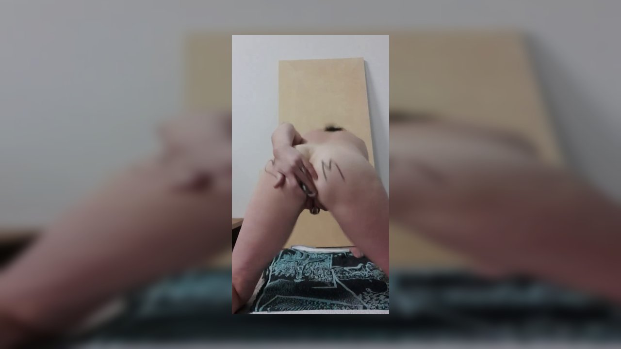 JulieEroticDress – Hohler Plug Mit Monster Spritzer